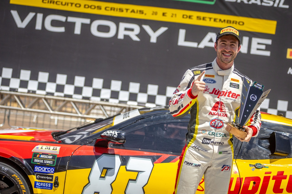 NASCAR Brasil: Casagrande celebra vitória em Curvelo, mas já pensa na prova de domingo