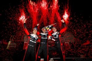 Cadillac gana la Petit Le Mans 2025 y Porsche se lleva el título de IMSA GTP