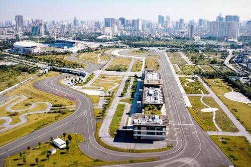 VIDEO: La naturaleza se apodera del abandonado circuito para la F1 en Vietnam