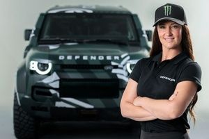 Defender completa su alineaci&oacute;n de pilotos para el Dakar 2026