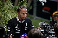 F1: FIA dá a Hamilton duas corridas para remover piercings
