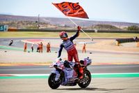 Marc Márquez vuelve a ganar en MotoGP y Bagnaia choca con Alex en Aragón