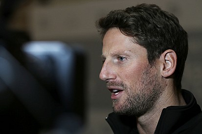 Grosjean comemora liberdade de peso na F1, apesar de "exagerar"