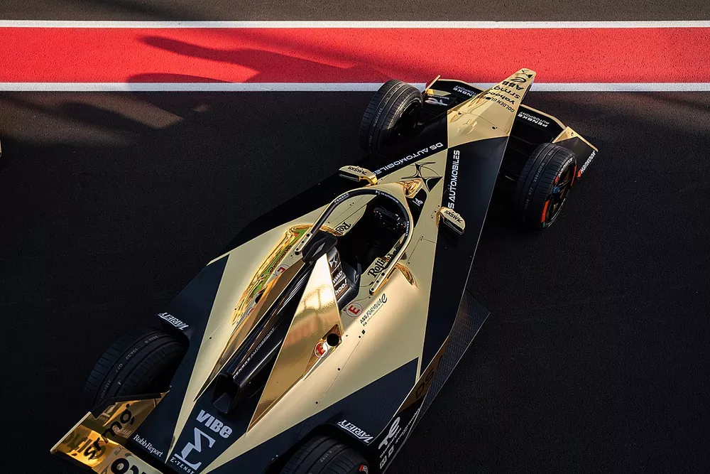 DS Automobiles DS E-TENSE FE 23