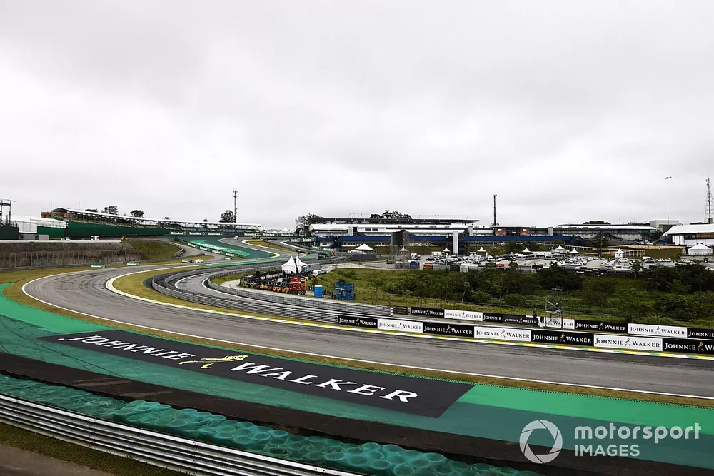 Prima sequenza di curve di Interlagos