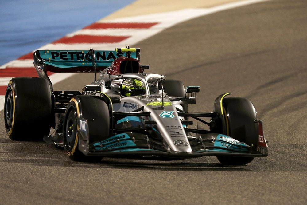 Lewis Hamilton, Mercedes W13
