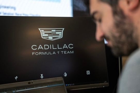 El equipo Cadillac Formula 1 en trabajos de simulaci&oacute;n durante el GP de Italia. 