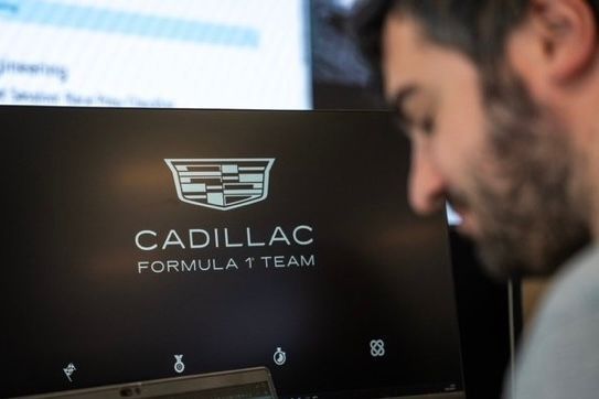 El equipo Cadillac Formula 1 en trabajos de simulaci&oacute;n durante el GP de Italia. 