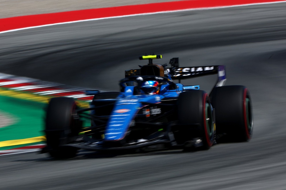 Sainz salva a Williams en Barcelona: "El coche no está casi ni para entrar en Q2"
