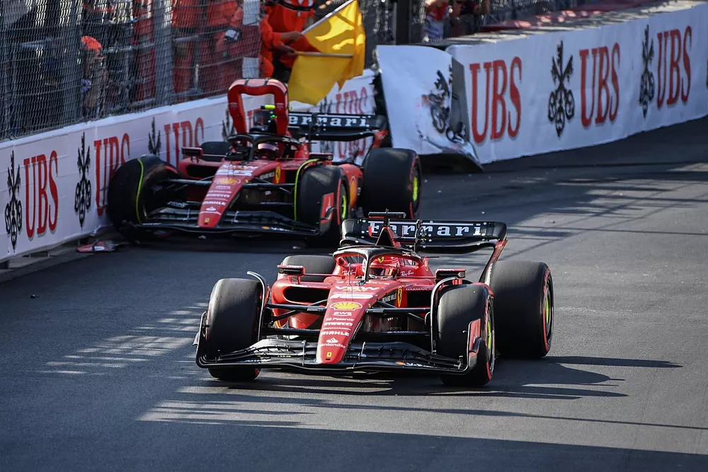 La voiture accident&eacute;e de Carlos Sainz, Ferrari SF-23, Charles Leclerc, Ferrari SF-23