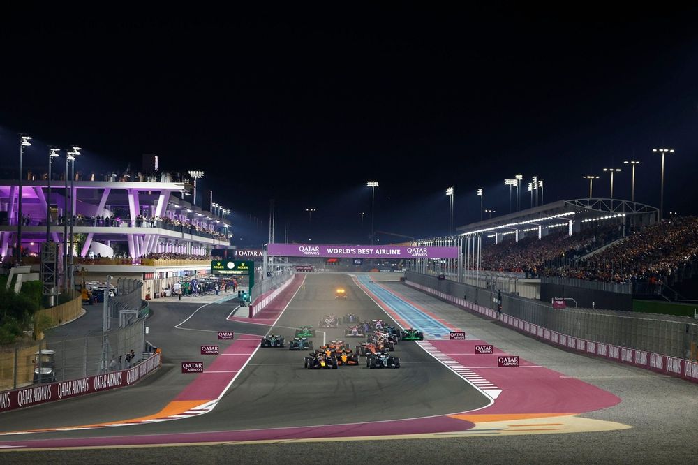 Salida de la carrera en Qatar