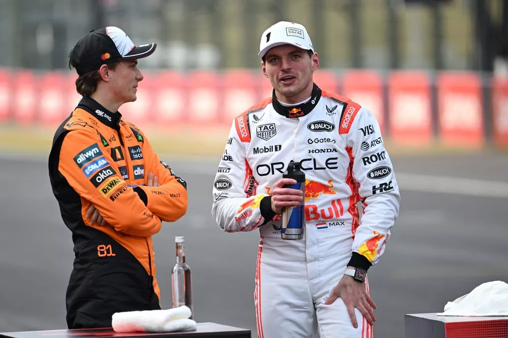 Oscar Piastri, McLaren, Max Verstappen, Red Bull Racing