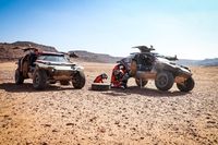 Cristina y Pablo, los salvadores de Dacia en el Dakar: "Estarán contentos"