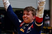 Shwartzman gana carrera pasada por lluvia en Austria