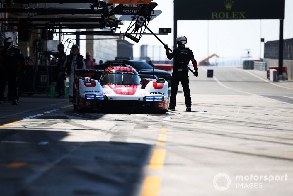#5 Porsche Penske Motorsport Porsche 963: Matt Campbell, Michael Christensen, Frederic Makowiecki