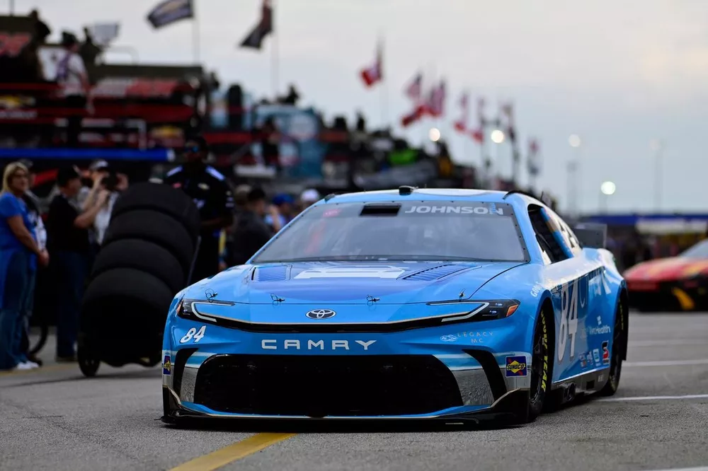 Jimmie Johnson, LEGACY MOTOR CLUB, Carvana Toyota Camry