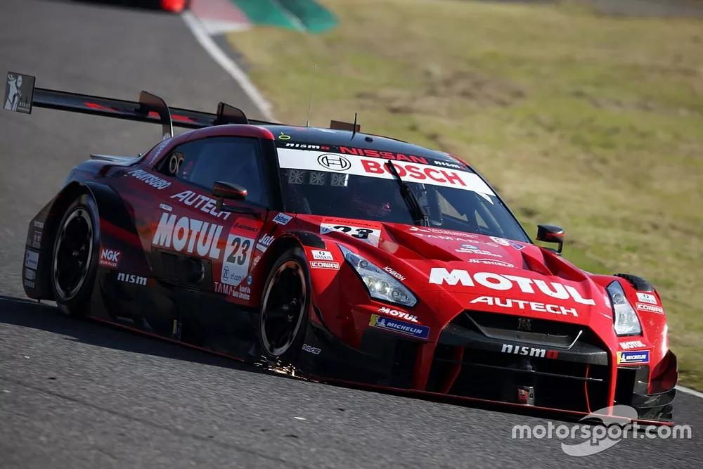 #23 MOTUL AUTECH GT-R