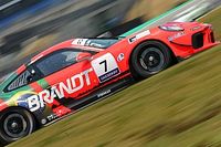 Porsche Carrera Cup: Miguel Paludo segura Enzo Elias e vence em Interlagos
