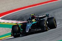Hamilton manda sobre Sainz en una ajustada FP2 del GP de Espa&ntilde;a F1