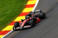 Alpine F1 cambia en pista con su coche, adem&aacute;s de en los despachos