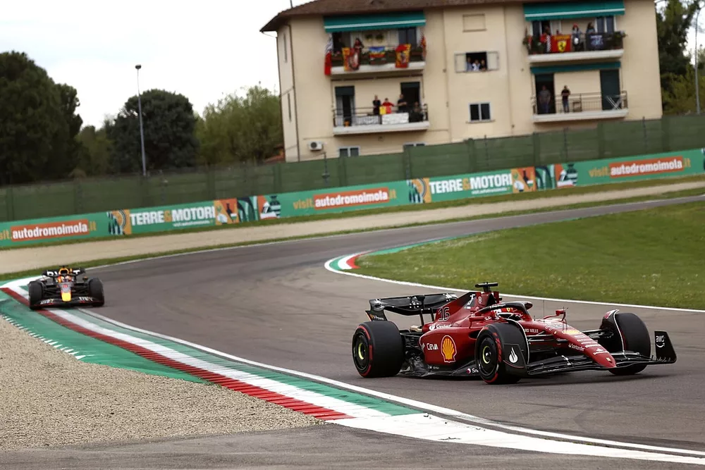 Charles Leclerc, Ferrari F1-75, Max Verstappen, Red Bull Racing RB18