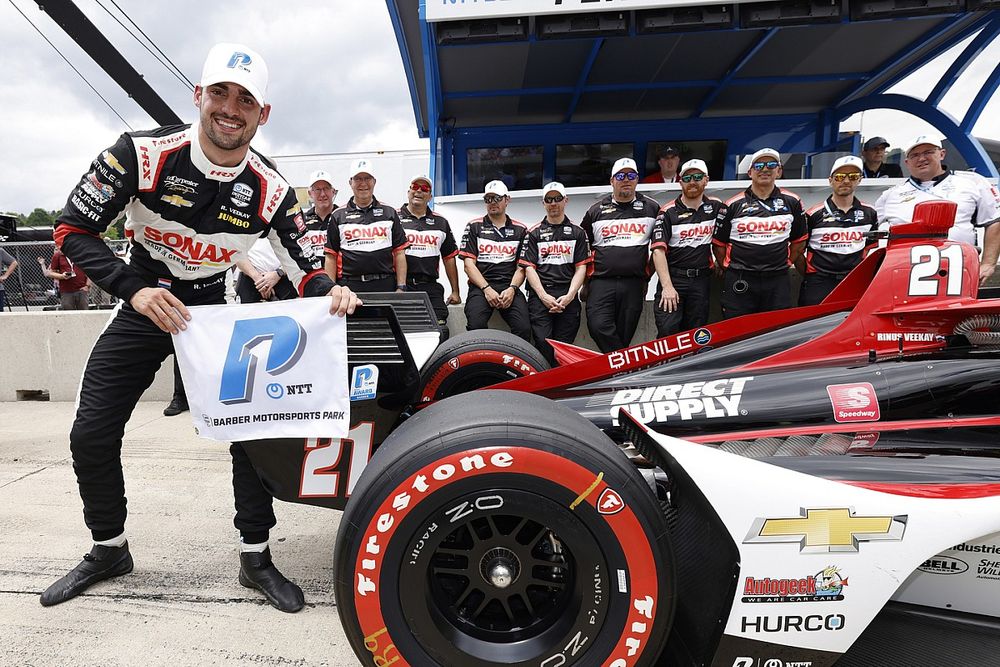 NTT P1 Award winner Rinus VeeKay, Ed Carpenter Racing Chevrolet celebrates his pole award