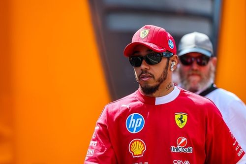 F1: Hamilton critica rumores sobre suposta ida de Horner à Ferrari