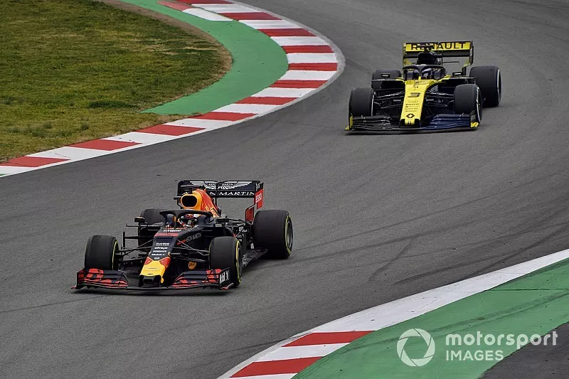 Max Verstappen, Red Bull Racing RB15, Daniel Ricciardo, Renault R.S.19 