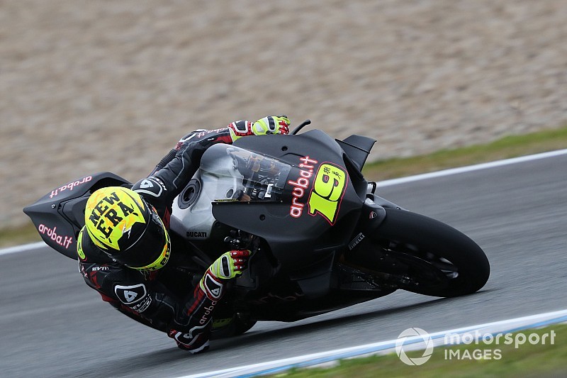 Ducati: Bautista prosegue l'apprendistato con la SBK, Davies rallentato da problemi alla schiena