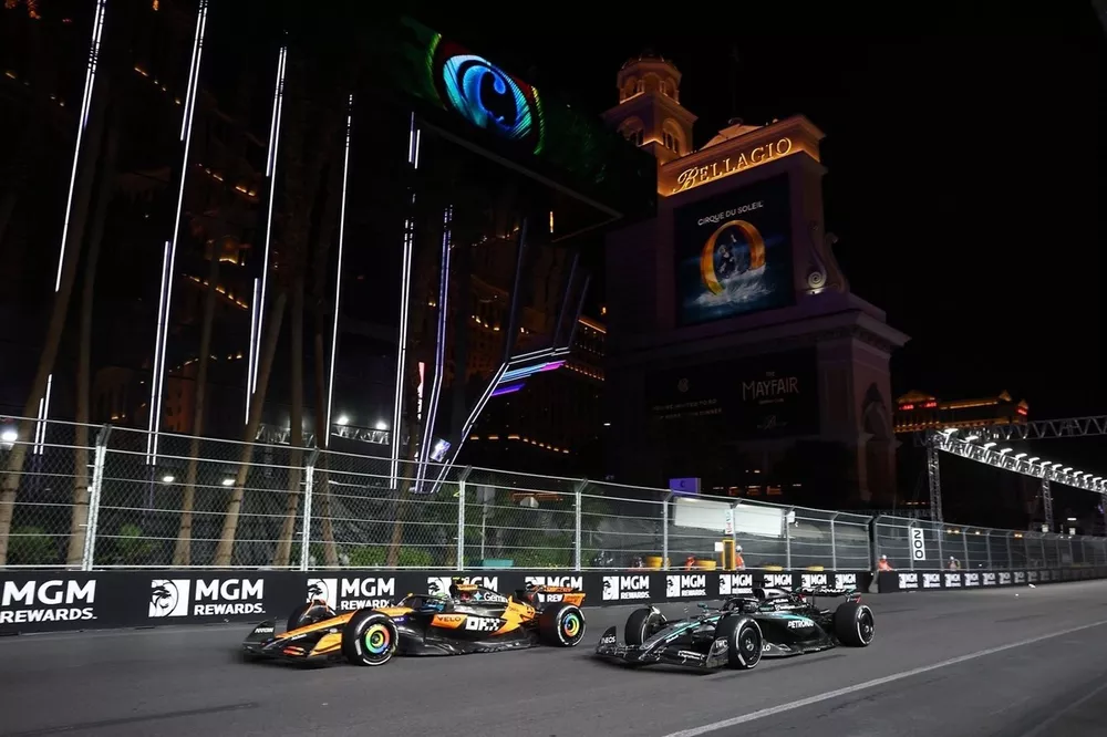 Lando Norris, McLaren, George Russell, Mercedes