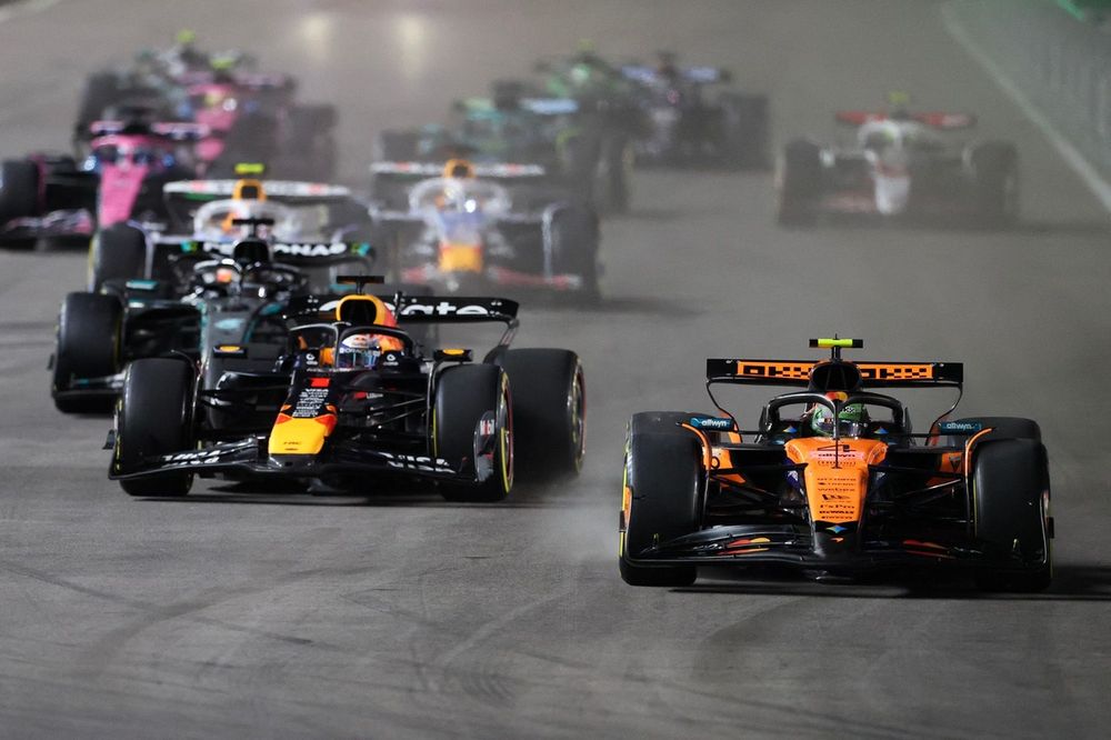 Lando Norris, McLaren, Max Verstappen, Red Bull Racing