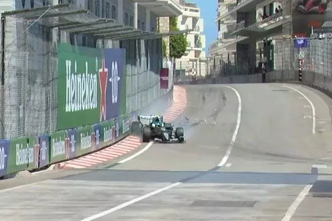 Alonso bandera roja FP1 M&oacute;naco