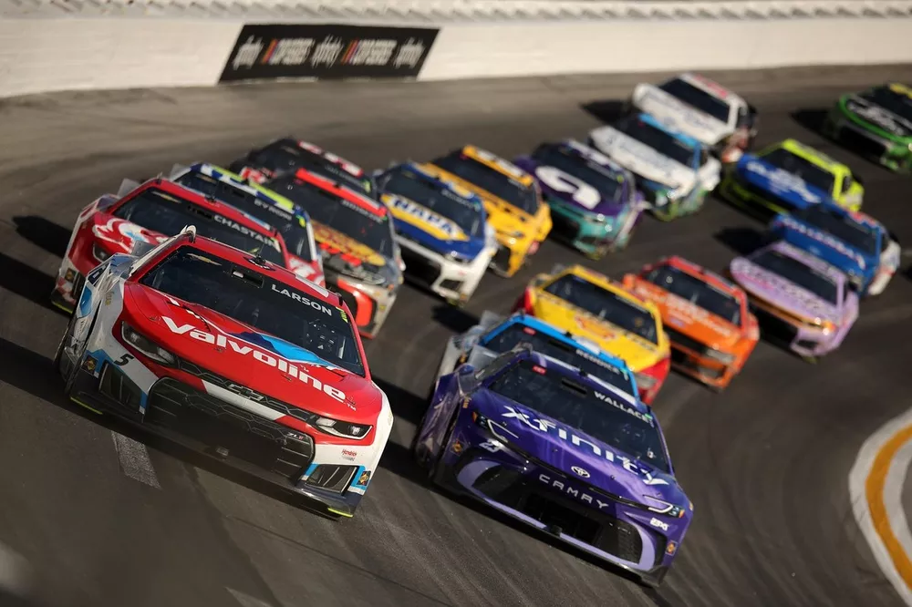 Kyle Larson, Hendrick Motorsports