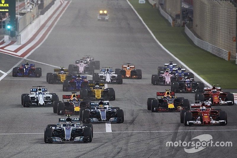 Valtteri Bottas, Mercedes F1 W08, Sebastian Vettel, Ferrari SF70H, Lewis Hamilton, Mercedes F1 W08, 