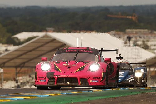 Decepción de las 'Damas de Hierro' tras perder el podio en Le Mans