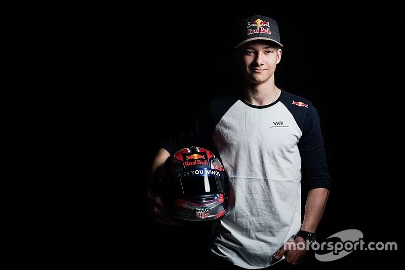 Dennis Hauger, Van Amersfoort Racing