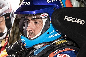 Video: Alonso tests Dakar-winning Toyota Hilux