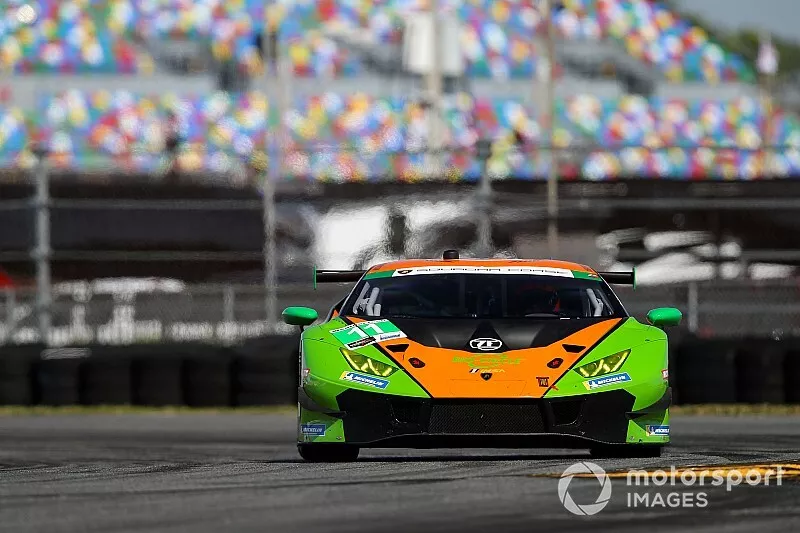 #11 GRT Grasser Racing Team Lamborghini Huracan GT3, GTD: Mirko Bortolotti, Christian Engelhart, Kang Ling