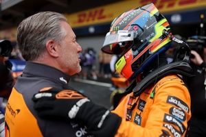 Zak Brown sobre el récord de puntos de Piastri: "Es una máquina"