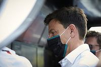 Wolff diz que puni&ccedil;&otilde;es a Hamilton na R&uacute;ssia foram "for&ccedil;adas"