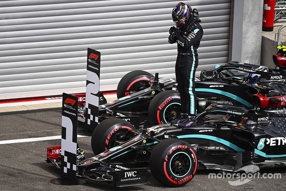 Pole Sitter Lewis Hamilton, Mercedes-AMG F1 celebrates in Parc Ferme 

