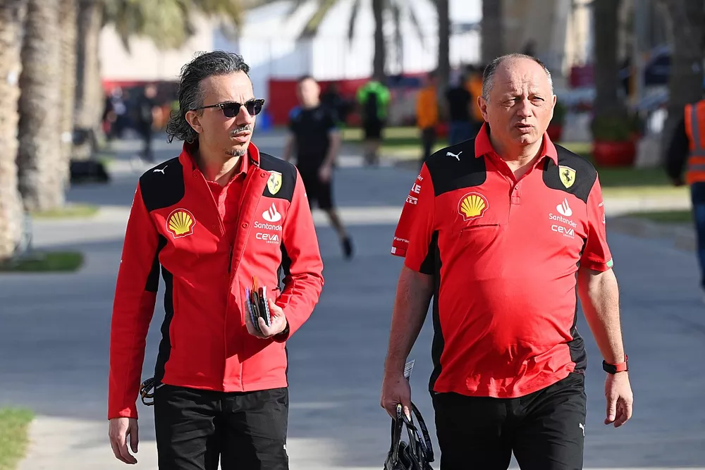 Laurent Mekies, directeur de la comp&eacute;tition, Scuderia Ferrari, Frederic Vasseur, directeur g&eacute;n&eacute;ral, Scuderia Ferrari