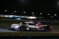 Daytona 24: Cadillac manda tras 8 horas, O'Ward en pista