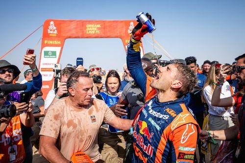 Benavides, campe&oacute;n del Dakar: "Esto es irreal, no entiendo lo que ha pasado"