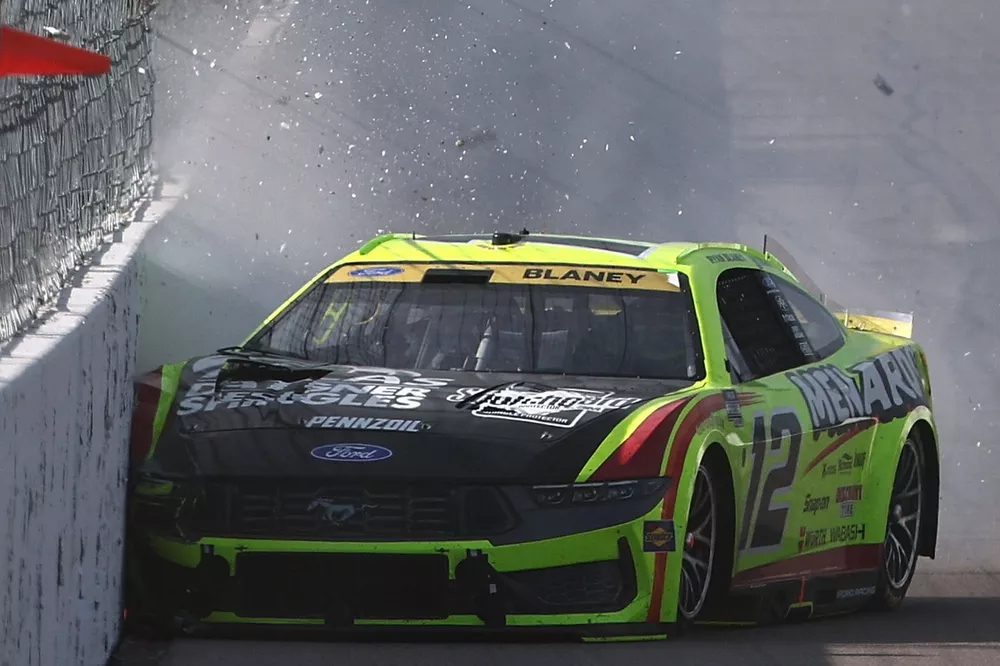 Ryan Blaney crash, No. 12 Team Penske Ford