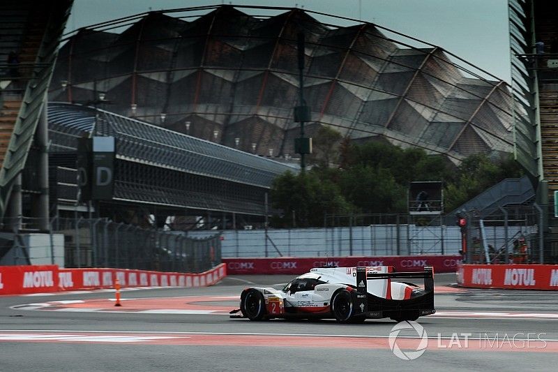 #2 Porsche Team Porsche 919 Hybrid: Timo Bernhard, Earl Bamber, Brendon Hartley