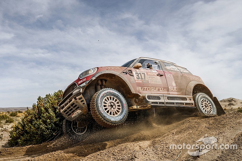 Peugeot refugee Sainz joins X-raid Mini for 2019 Dakar Rally