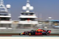 Verstappen lidera un 1-2 de Red Bull en la primera práctica de Abu Dhabi