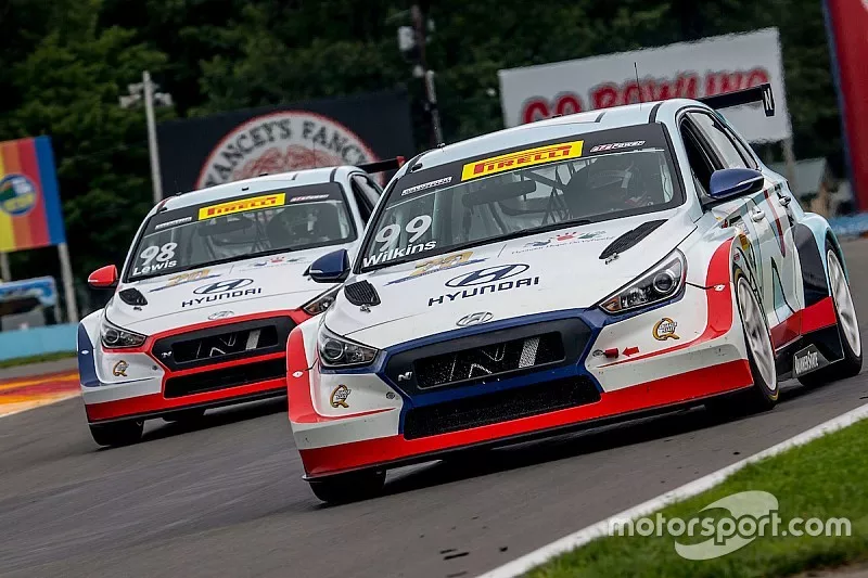 Mark Wilkins and Michael Lewis, Hyundai i30 TCR
