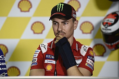 Lorenzo autorisé à prendre la piste vendredi à Sepang